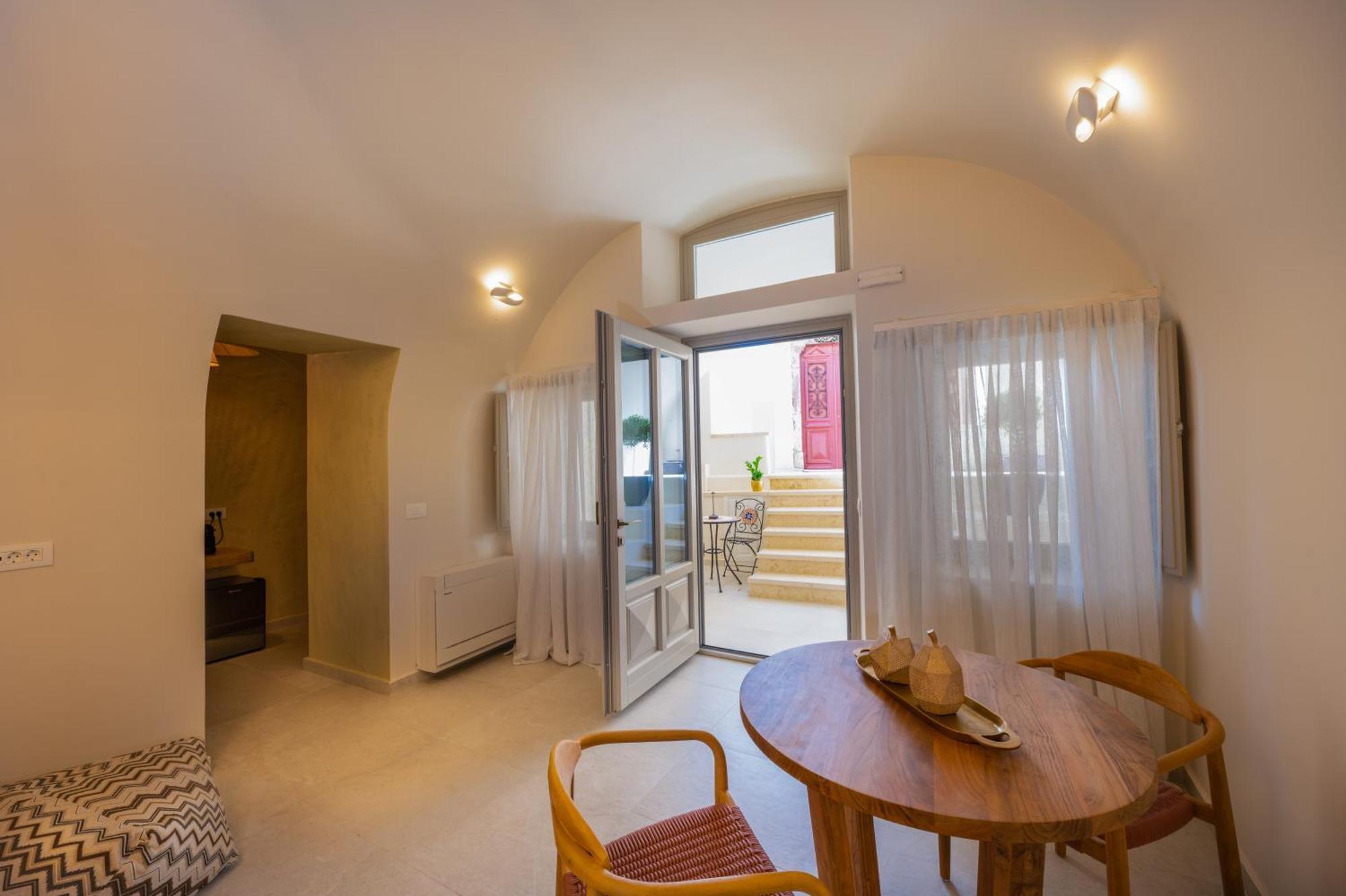 La Madeleine Oia Bed & Breakfast Exterior photo