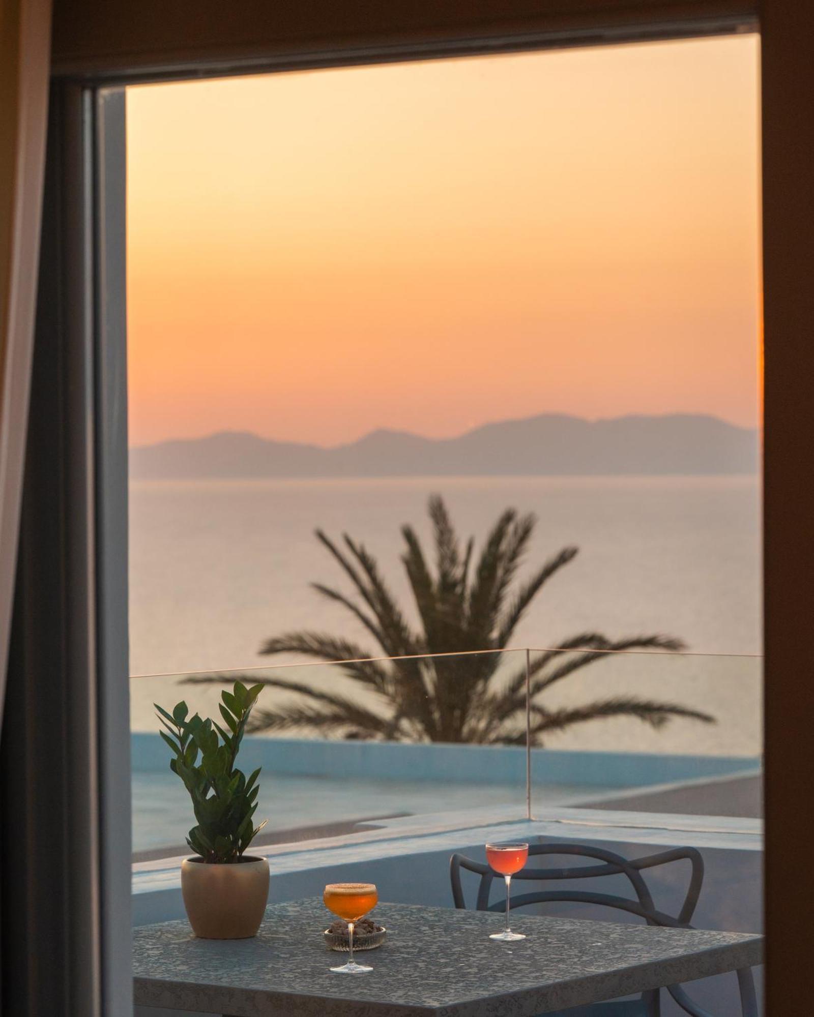 La Madeleine Oia Bed & Breakfast Exterior photo
