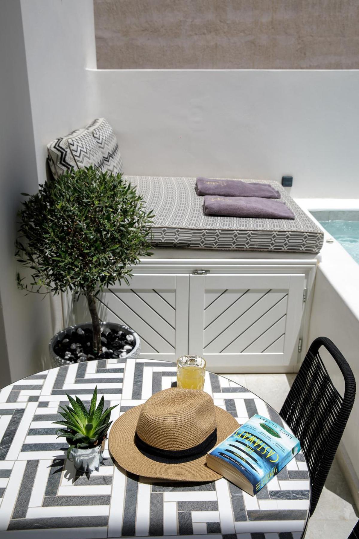 La Madeleine Oia Bed & Breakfast Exterior photo